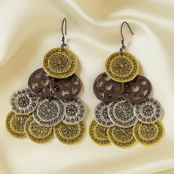 Jewelry - Multi-Tone Filigree Disc Earrings – Gold, Silver & Gunmetal Cascading Layers